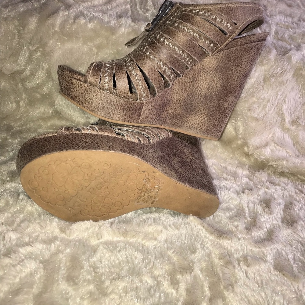 Wedges - Picture 2 of 2